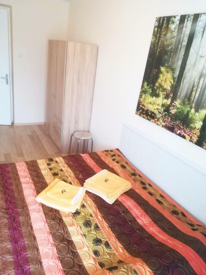 Couple Getaway To A Freshly Renovated Apartment Parnu Exterior photo